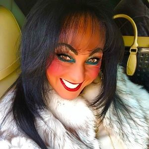 Meet your Posher, Stephanie